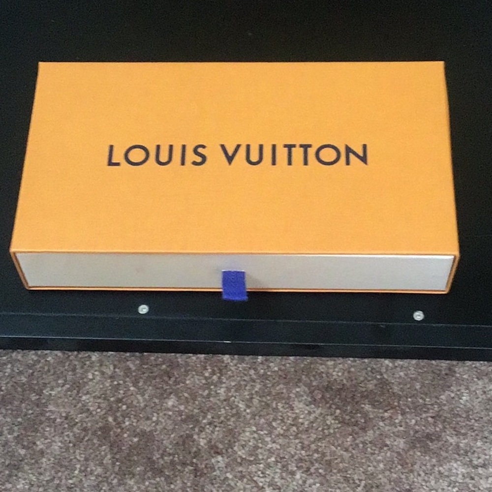 Louis Vuitton box